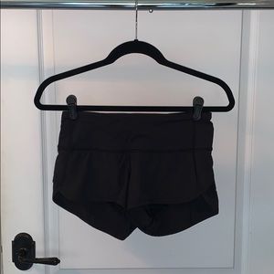 LULULEMON RUNNING SHORT
